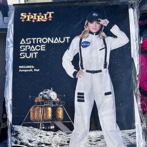 Astronaut jumpsuit woman’s